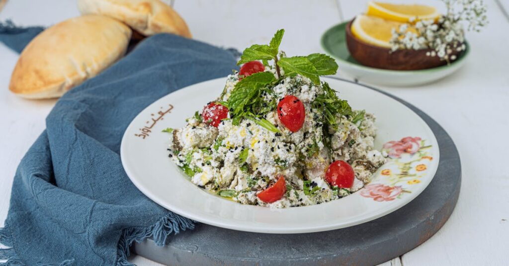 Cottage Cheese with Sliced Tomatoes and Black Pepper Saves My Budget
