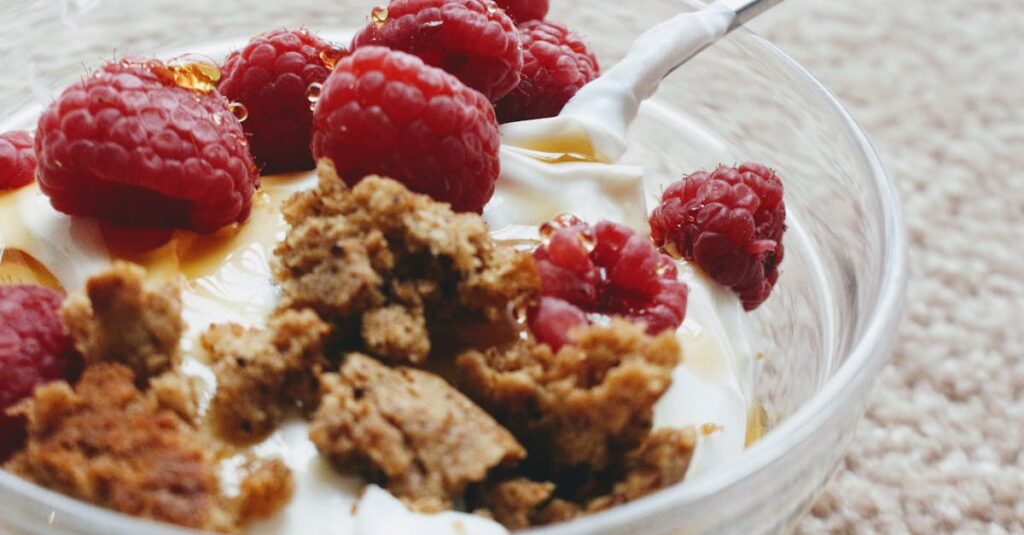 Fix exhausting mornings with Greek yogurt with honey and mixed berries