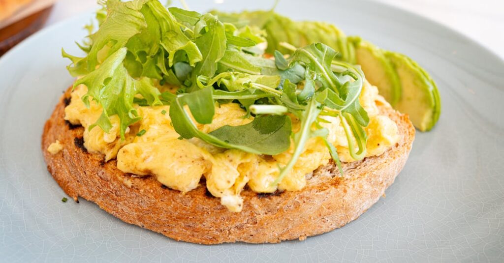 Morning Rush Conquered: Spinach Scrambled Eggs Deliver Joy!