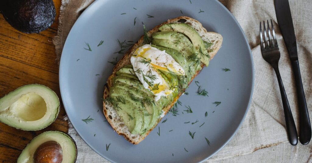 Quick Whole Wheat Avocado Toast Solves Busy Morning Stress Happily